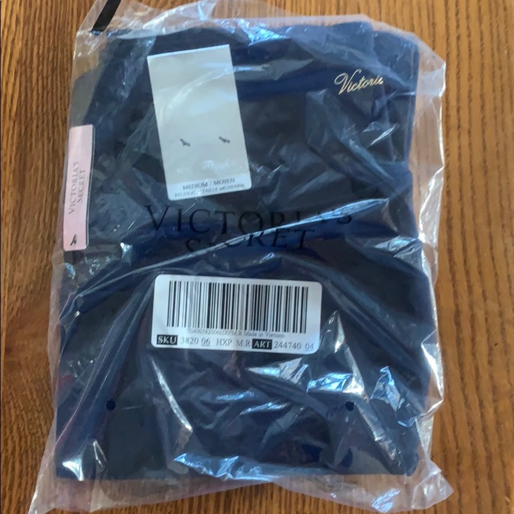 VS total knockout tight- navy